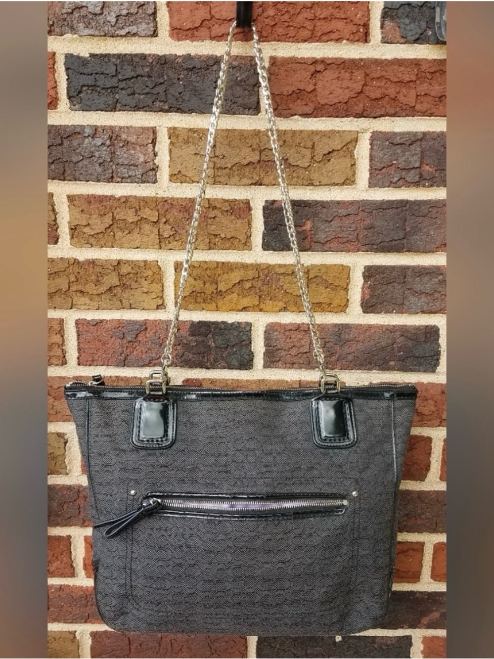 COACH LITTLE C BAG BLACK PURPLE INSIDE W/SILVER CHAINS GUC - Picture 3 of 15